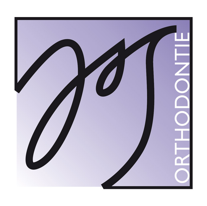 logoJSScouleur logotype monogramme décliné en noir et en couleur pour le Docteur Jean-Stéphane Simon, orthodontiste à Marseille.