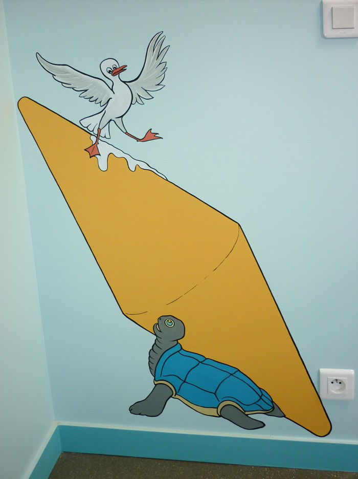 ...une mouette en mauvaise posture sous l’œil amusé de la tortue de mer.